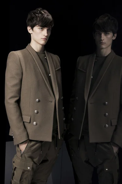 Look 5
